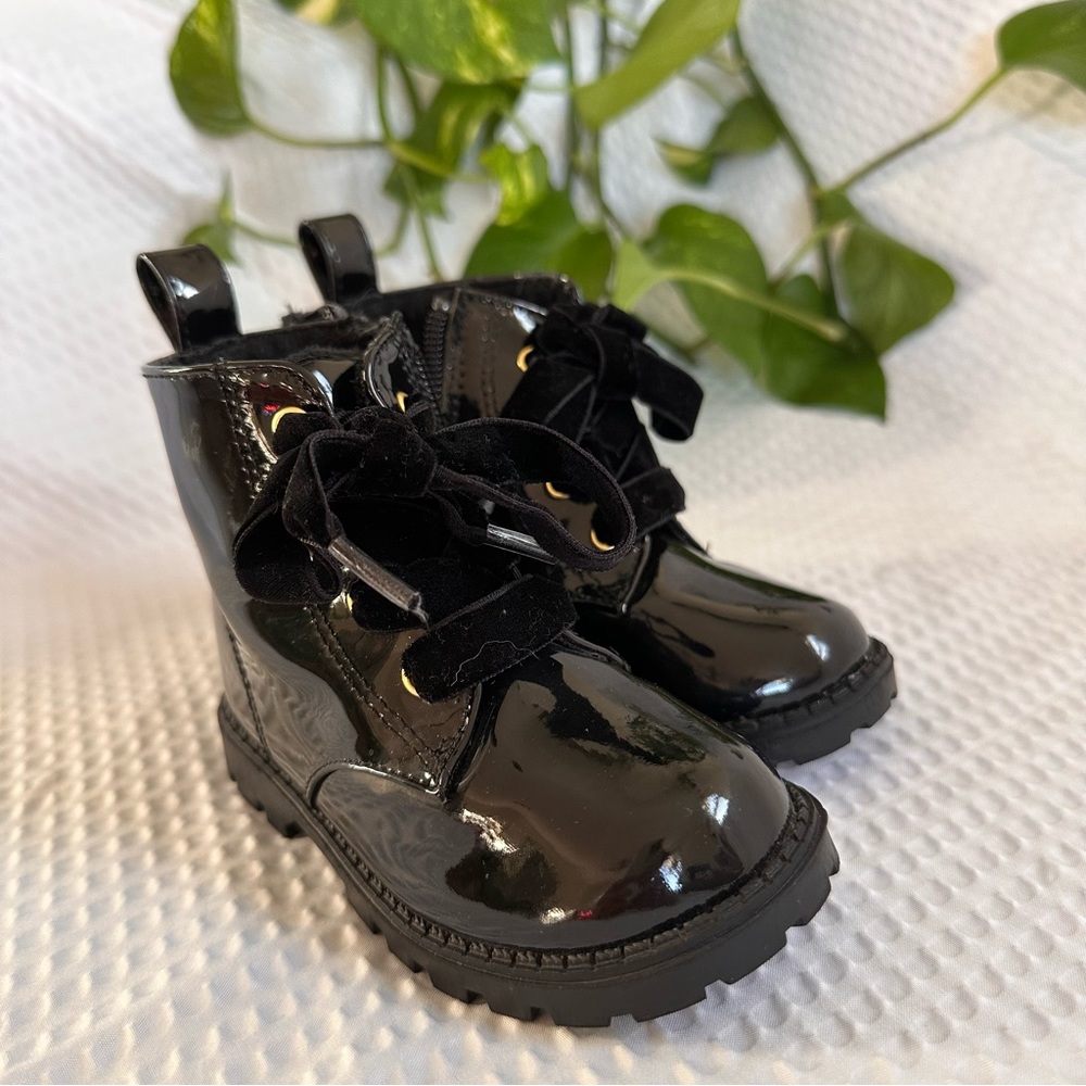 H&M warm-lined lace up baby/toddler boots - size 6